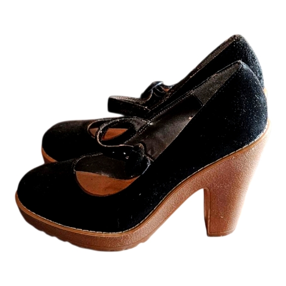 Steve Madden Shoes - Vintage Steve Madden Black Suede Gothic Mod  Platform Doll Heels Mary Janes 6